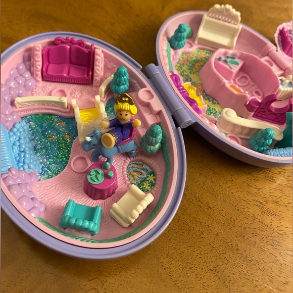 COPY - Vintage 1995 Polly Pocket Unicorn Meadow ๐ฆ - Picture 2 of 16
